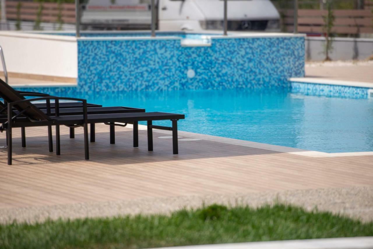 Astra Sarti Luxury Suites Екстер'єр фото